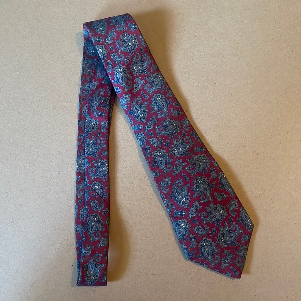 Resilio Red & Blue Paisley Patterned Tie